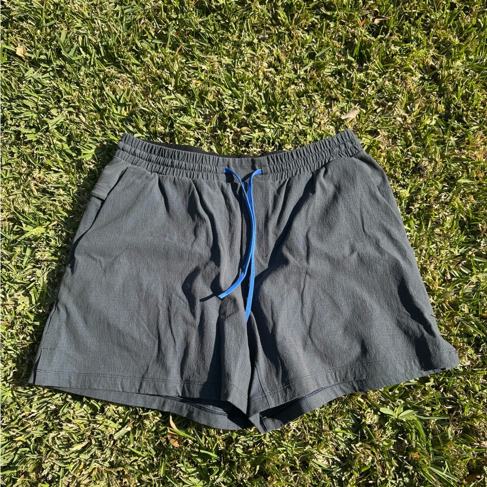 Lululemon pool short